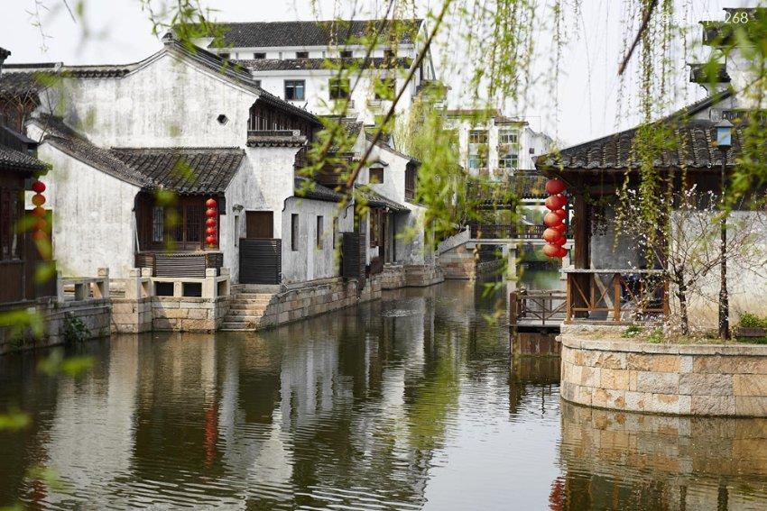 为什么我记得上学的时候学的一首《登黄鹤楼》变成了《登鹳雀楼》😳？